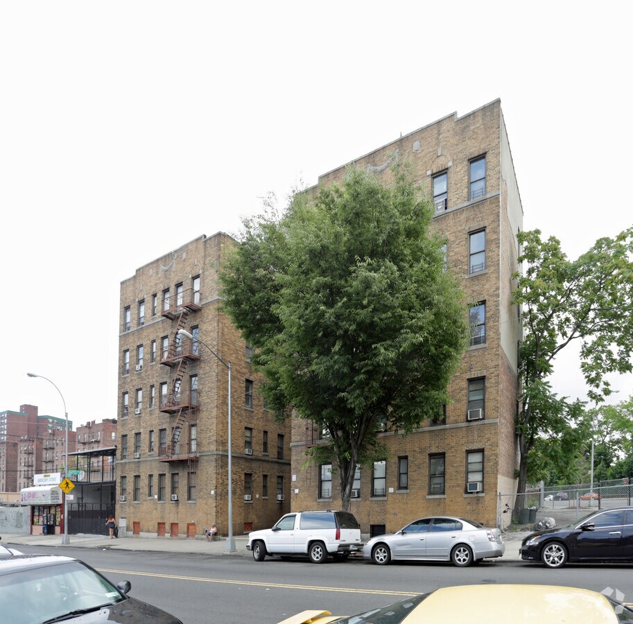 Photo - 803-805 E 182nd