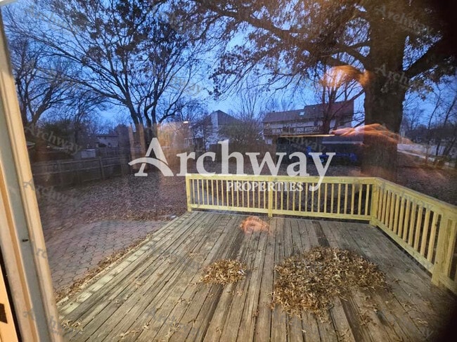 Photo - 1600 W Elm Terrace