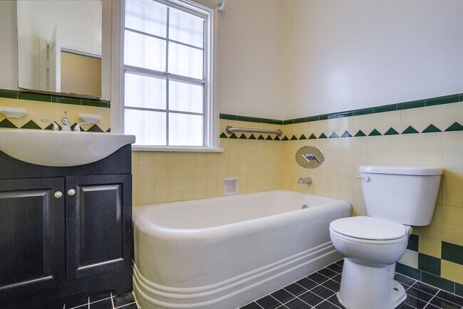 Photo - 4164 Leimert Blvd