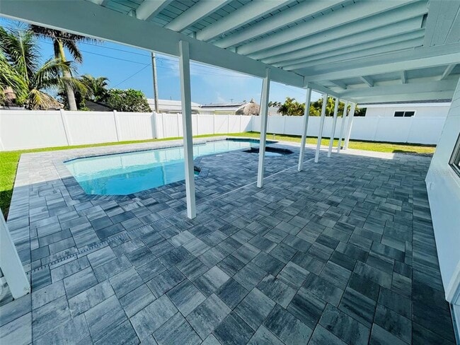 Photo - 2215 W Vina Del Mar Blvd