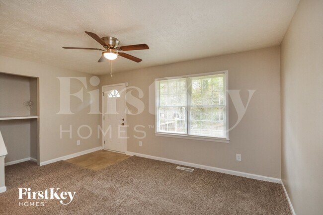 Photo - 2826 Bay Leaf Dr SE