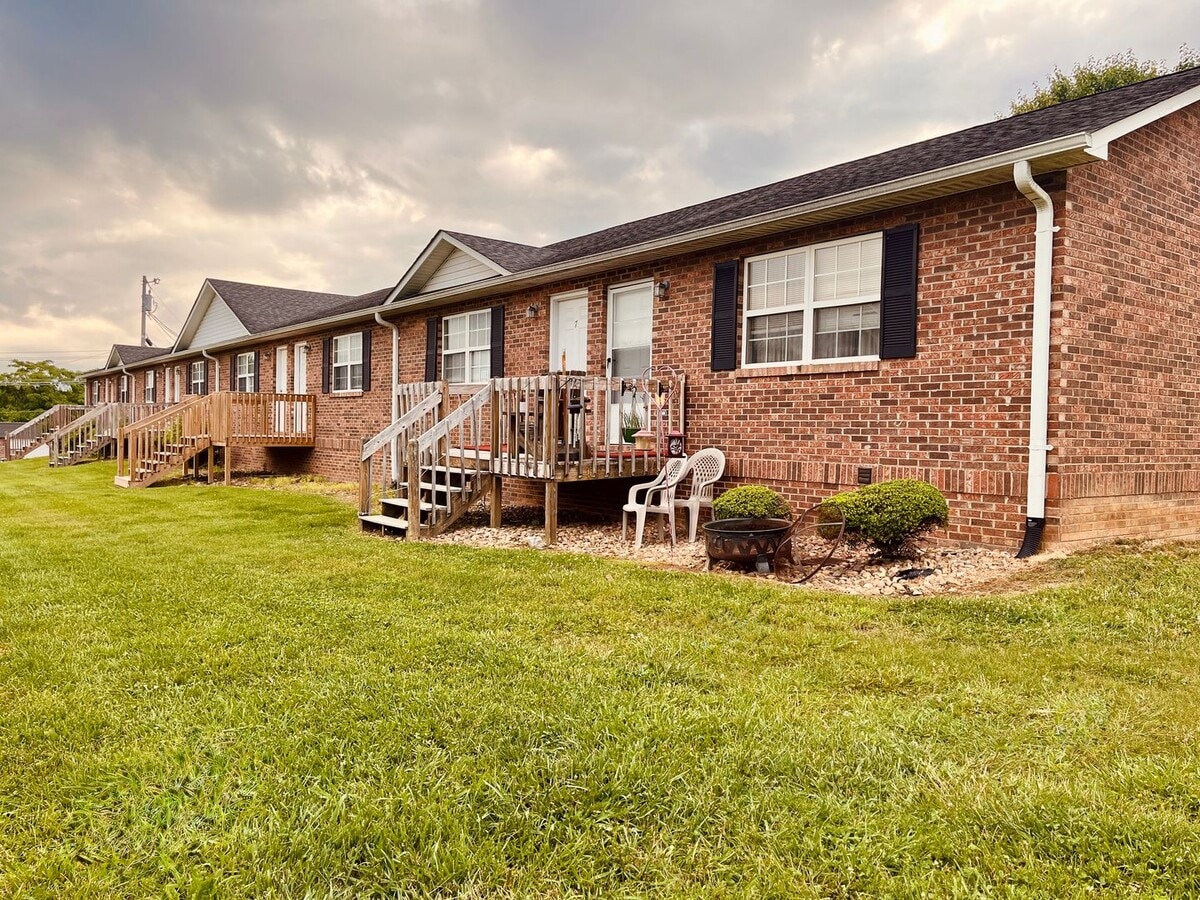 Photo - Beautiful 2 Bed 1.5 Bath Newly Updated with Garage Unit Duplex #1