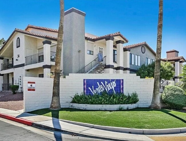 Building Photo - 1575 W Warm Springs Rd Unit 1111