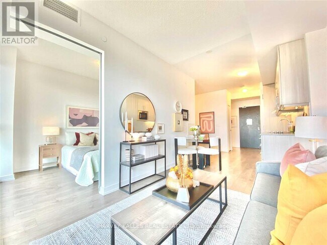 Photo - 297 College St Unit 1511