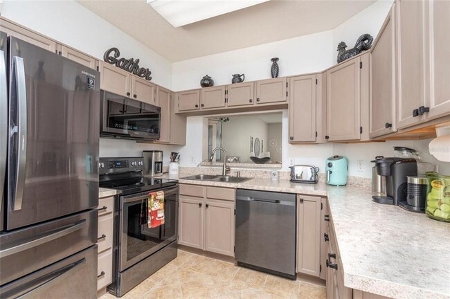 Photo - 5999 Lake Pointe Dr Unidad 609