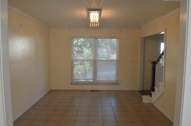 Photo - 23 Brentmoor Ct