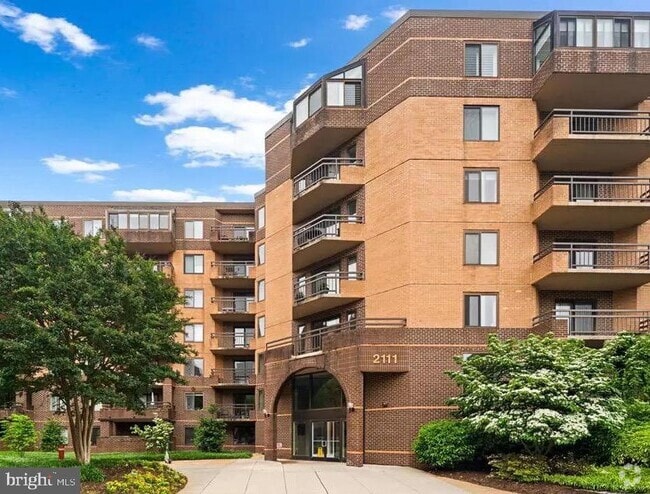 Building Photo - 2111 Wisconsin Ave NW Unit 710 Rental