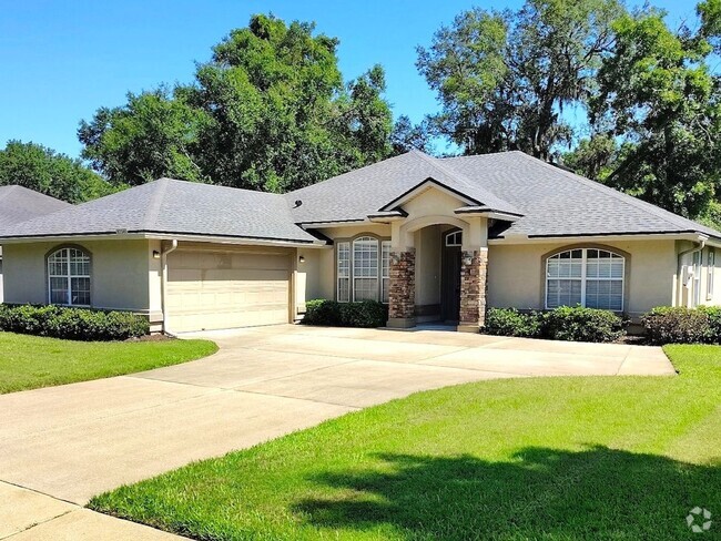 Building Photo - Large 3BD/2BA |Quiet Setting | Fenced Yard Rental