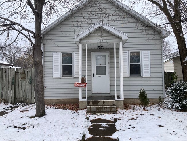 Photo - 1715 Winnebago St