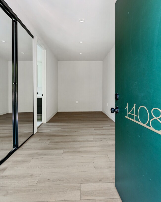 Photo - 1410 W 2nd St Unidad A