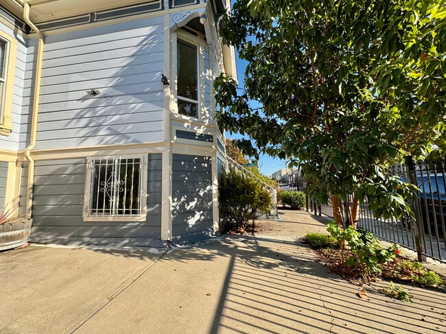 Photo - 1054 24th St Unidad B