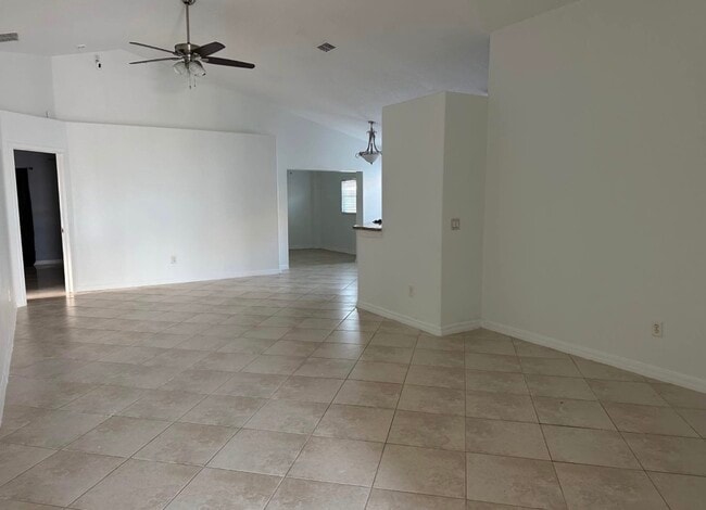 Photo - 160 Sura Blvd