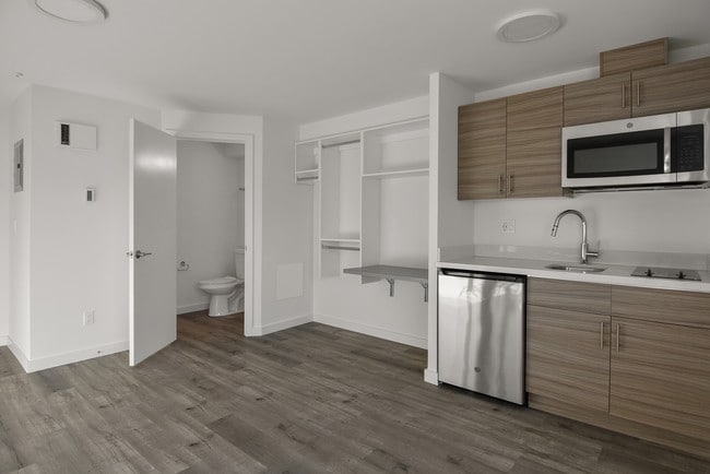 U20 Apartments