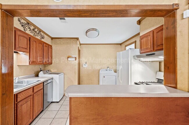 Photo - 1224 Bradbury Dr