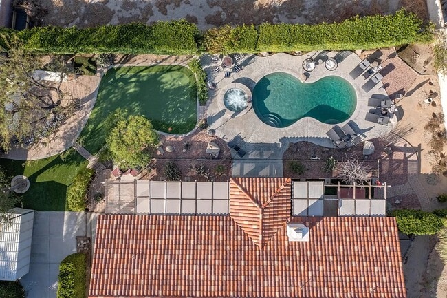 50945 Calle Paloma