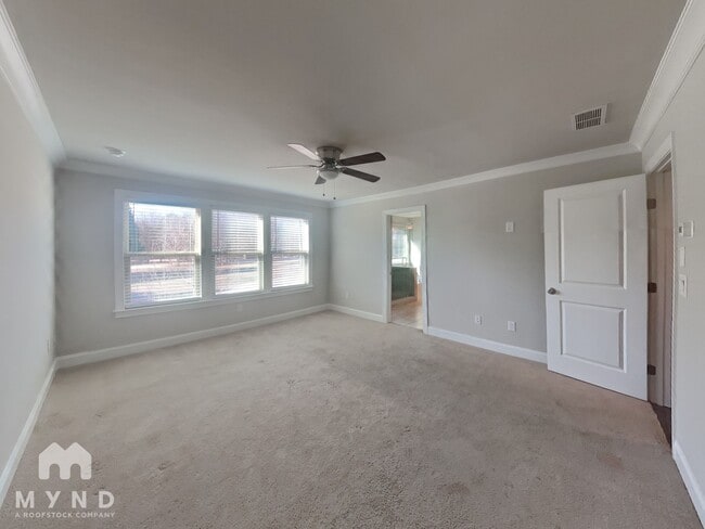 Photo - 3570 Faulkner St