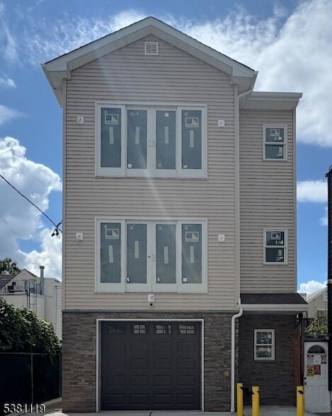 Building Photo - 385 Lafayette St Unit 3 Rental