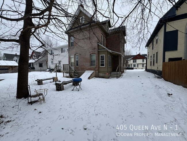 Building Photo - 405 N Queen Ave Unit 1