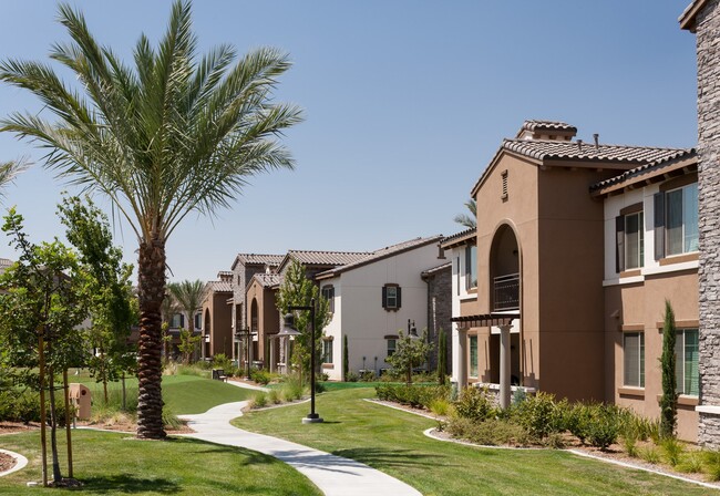 The Retreat at Riverlakes Apartments - Bakersfield, CA | ForRent.com