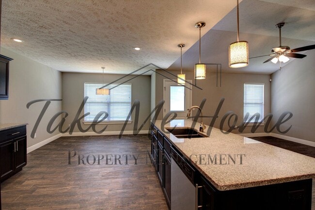 Photo - 5689 Pearson Pkwy