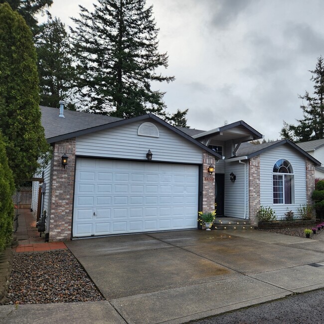 Photo - 14164 SE Bush St