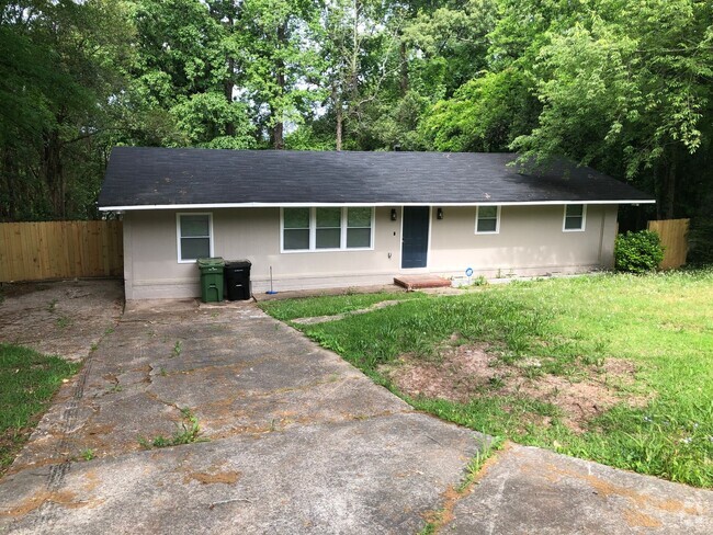 Building Photo - 49 Ross Ave Rental