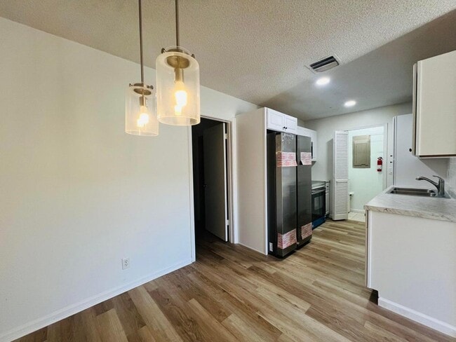 Photo - 11877 Sturbridge Ln