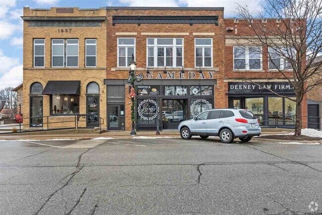 Building Photo - 208 E Main St Unit Upper Rental