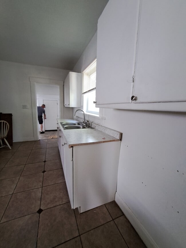 Photo - 511 Parrot St