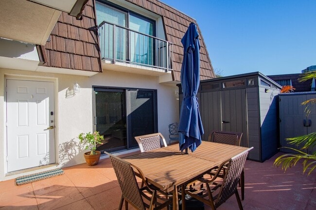 Photo - 5888 SE Riverboat Dr