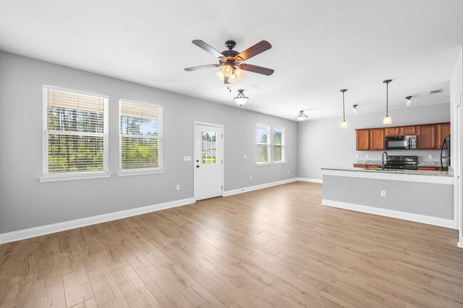 Photo - 443 Indian Woman Rd