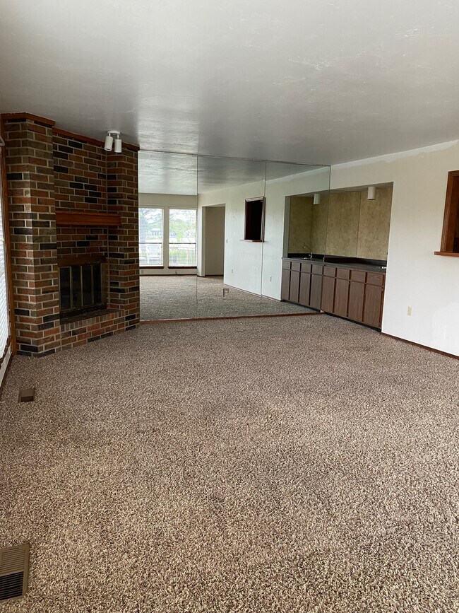 Photo - 6448 W Hefner Rd