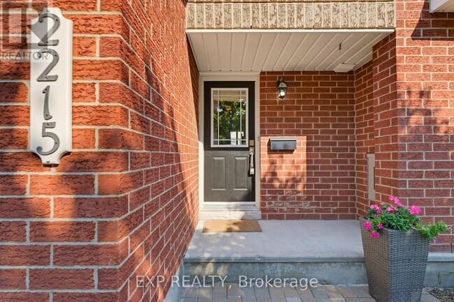 Photo - 2215 Silverado Crescent