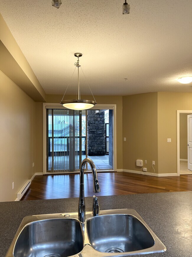 Photo - 45585-45585 Keith Wilson Rd