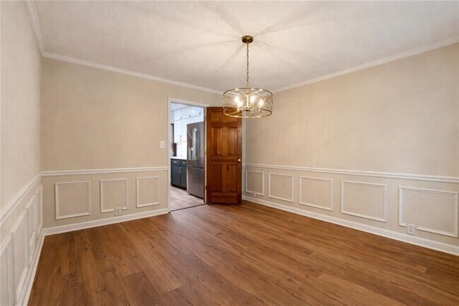 Photo - 807 Oak Bridge Ln