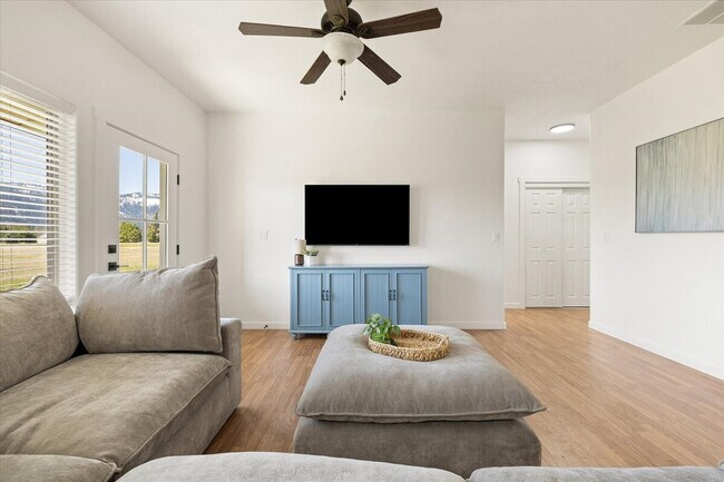 Photo - 30 Charters Cir Unit SI ID1523578P