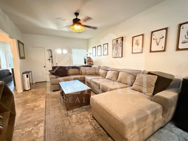 Photo - 101 N 7th St