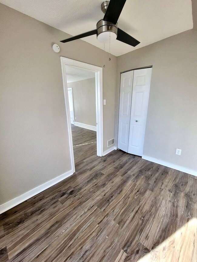 Photo - 5817 Alder St Unidad 3RD FL