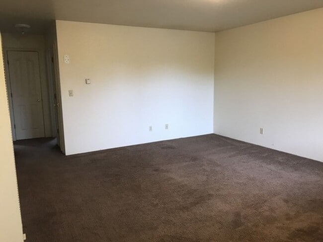 Photo - 1493 Larissa Cir Unit B