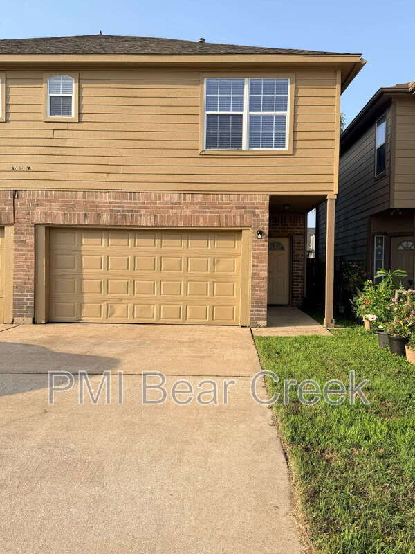 Photo - 6407 Waldron Dr Unit B