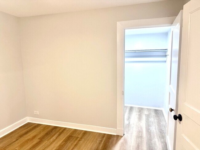 Photo - 405 Elliott Ave Unit B