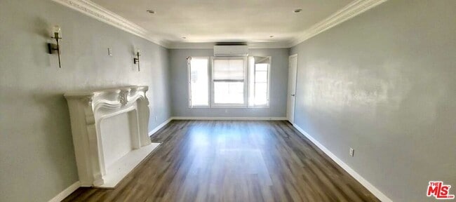 Photo - 164 S Elm Dr