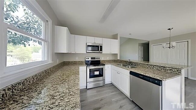 Photo - **Cozy Updated Bungalow near Downtown Durham**