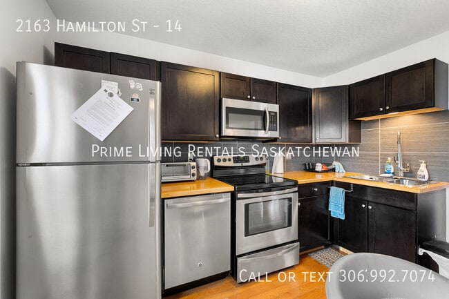 Building Photo - 2163 Hamilton St Unit 14
