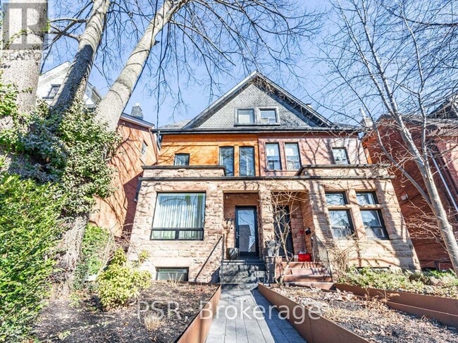 Photo - 71 Crawford St