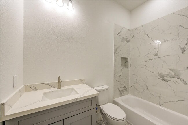 Building Photo - 9727 Stedman St