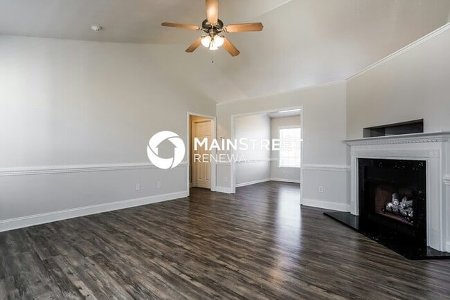 Photo - 3 Bedroom Pet-Friendly Home in SMITHFIELD, NC with Main Street Renewal