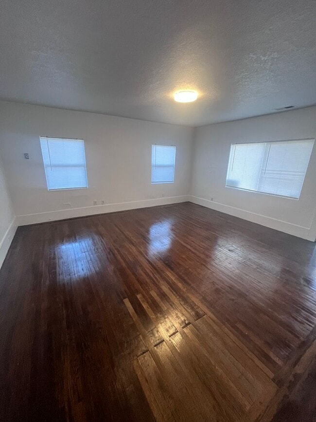 Photo - ADORABLE 2 BEDROOM HOME!!