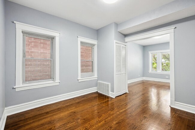 Photo - 1341 N Ashland Ave Unit 2F