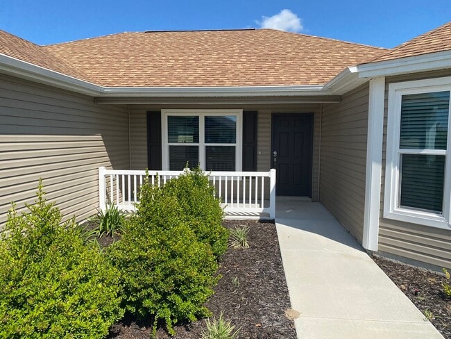 Photo - Beautiful Unfurnished 3 bed, 2 bath ANNUAL...